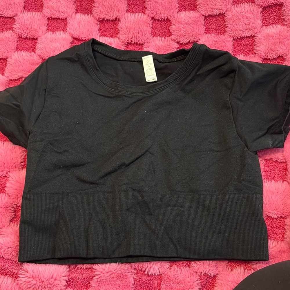 offline by aerie black workout baby tee